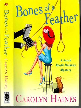 Bones of a Feather (Sarah Booth Delaney #11. Carolyn Haines.