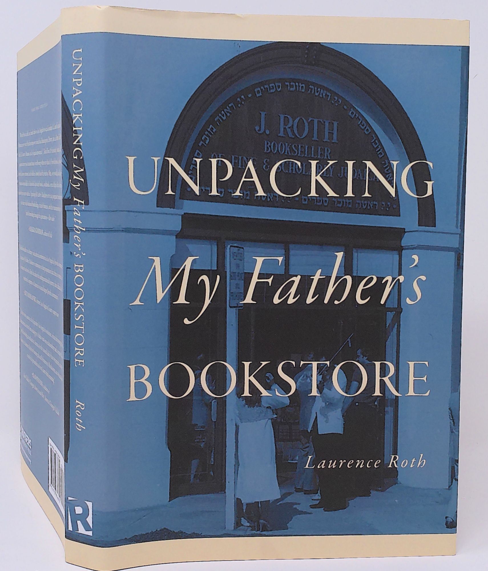 Unpacking My Father's Bookstore | Laurence Roth | 1st Edition